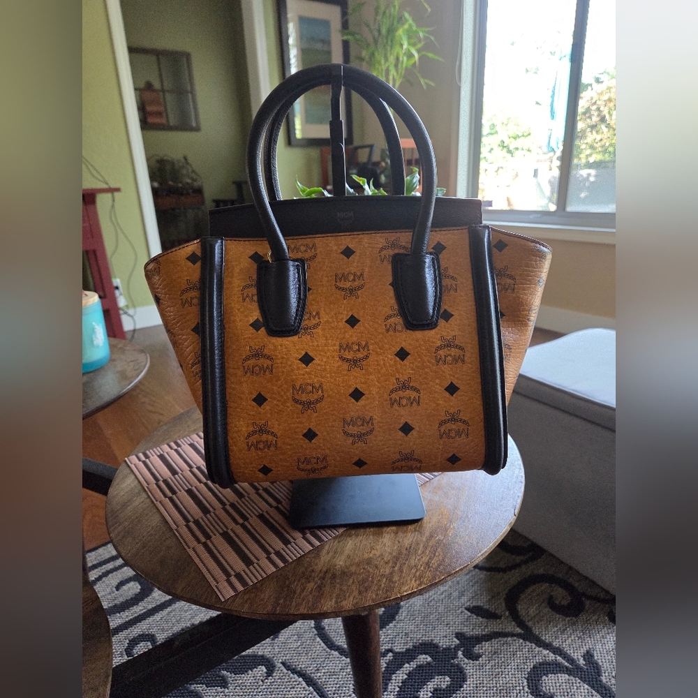 MCM Visetos Monogram Tote Bag in Cognac and Black - Picture 3 of 10